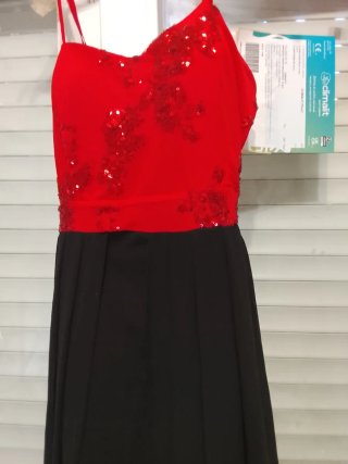 Vestido largo lentejuelas rojo y negro