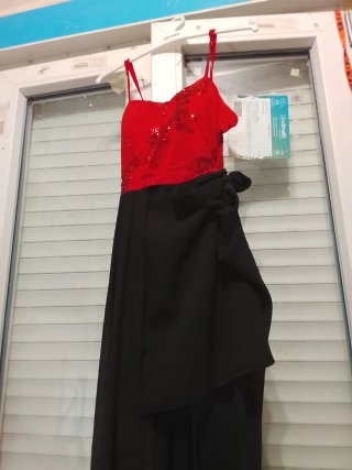 Vestido largo lentejuelas rojo y negro