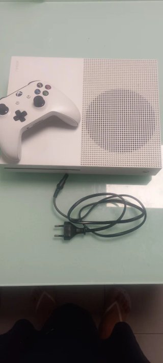 Xbox One S Blanca