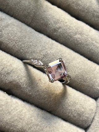 Anillo con Amatista Lavanda