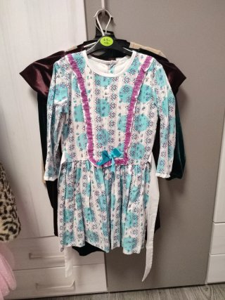 Lote de vestidos de fiesta de niña