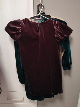 Lote de vestidos de fiesta de niña