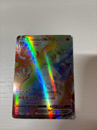Carta Pokémon Charizard VMAX