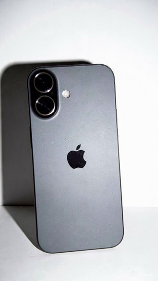 iPhone 17 Space Gray