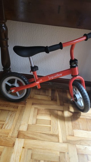 Bici de aprendizaje Juguettos roja