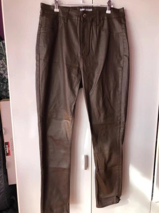 Pantalón Pitillo Polipiel Marrón Primark