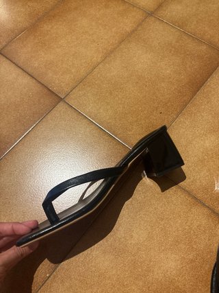 Sandalias de tacón negras