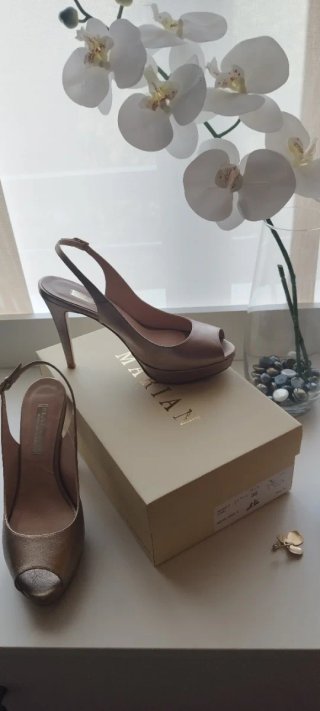 Zapatos de tacón Marian dorados T38