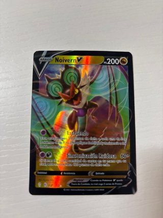 Carta Pokémon Noivern V