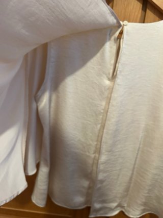 Blusa elegante beige talla M