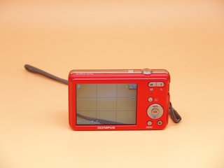 Cámara Olympus VG-110 Roja