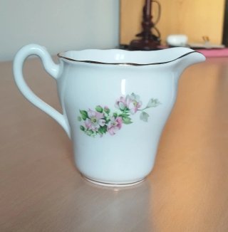 Lechera / jarrita Porcelana Inglesa Princess House