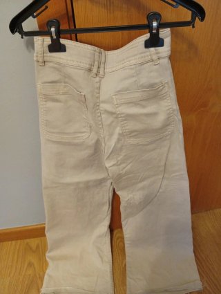 Pantalón Zara acampanado beige Talla 11/12 años