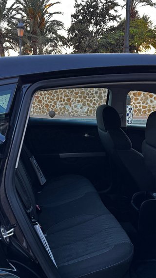 SEAT LEON 2.0 TDI 140 SPORT