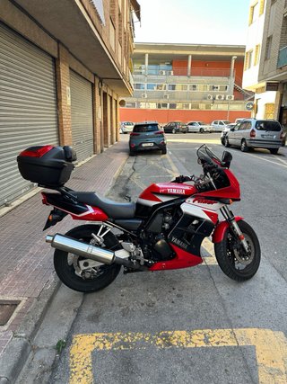 Yamaha Fazer 600