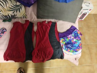 Lote patinaje artístico: 4 bodys y falda