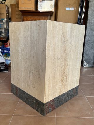 Mesa de mármol ovalada