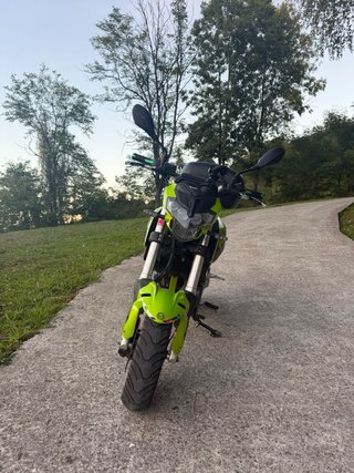 Benelli TNT 125 Naked 2020 Verde