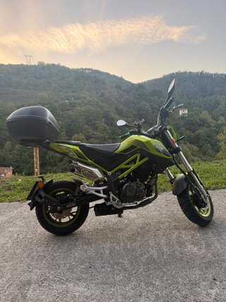 Benelli TNT 125 Naked 2020 Verde