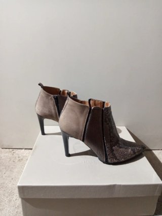Botines Hispanitas Beige y Marrón