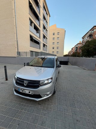Dacia Logan 1.2 Ambiance • 2015 • 100.000 km • Mot