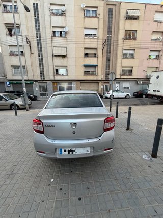 Dacia Logan 1.2 Ambiance • 2015 • 100.000 km • Mot