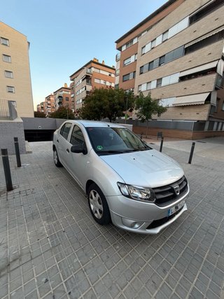 Dacia Logan 1.2 Ambiance • 2015 • 100.000 km • Mot