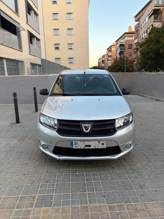 Dacia Logan 1.2 Ambiance • 2015 • 100.000 km • Mot