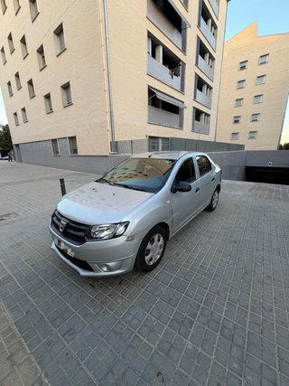 Dacia Logan 1.2 Ambiance • 2015 • 100.000 km • Mot