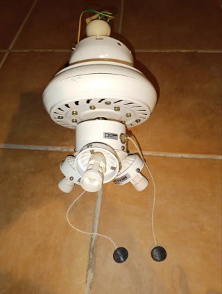 Ventilador de techo madera y blanco