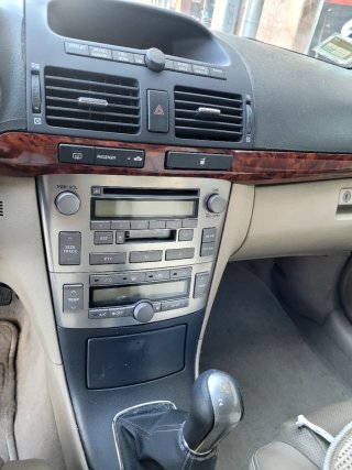 Toyota Avensis 2004