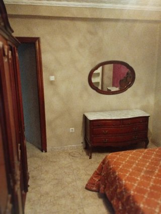 Se alquila habitación