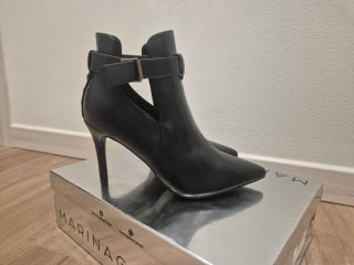 Scarpa con tacco Marina Galanti neri