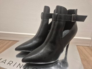 Scarpa con tacco Marina Galanti neri