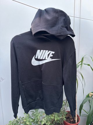 Sudadera Nike Negra con Logo Blanco Talla XL/NIÑO