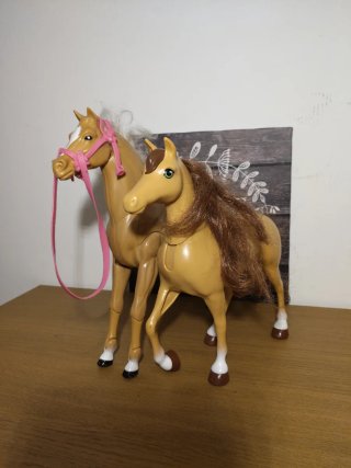 Lote 2 Caballos Barbie.