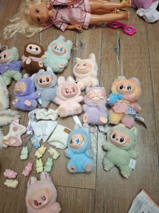 Colección de figuras Labubu