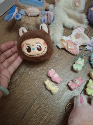 Colección de figuras Labubu