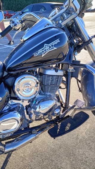 Daelim Daystar 125 Negra/Plata inxección