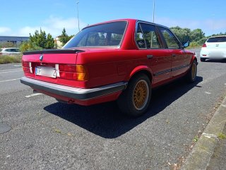 BMW E30 320i Berlina (clásico de 1987) – Con ITV