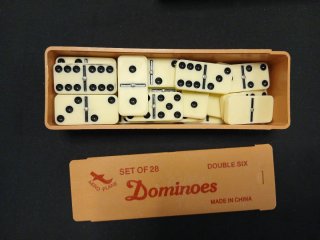 Lote Juegos de Mesa: Dominoes, Cartas, Stranger Th