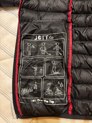 Abrigo Jott Negro con Capucha Talla 12/14 años