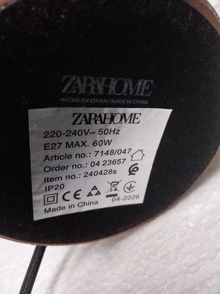 Lámpara de mesa Zara Home