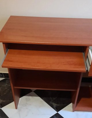 Escritorio de Madera con Cajón