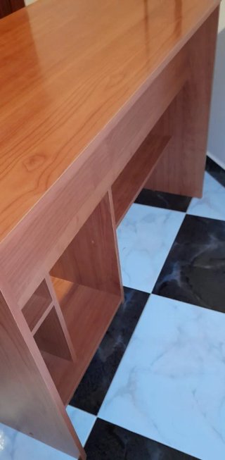 Escritorio de Madera con Cajón