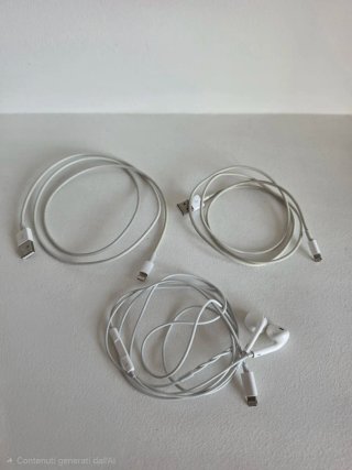 Kit Apple: 2 Cavi Lightning e EarPods Lightning