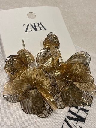 Pendientes dorados Zara