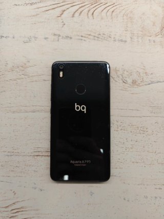 Lote 5 móviles para piezas (iPhone, BQ, Honor)