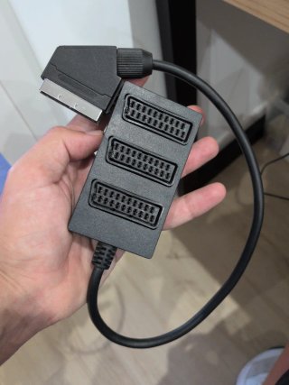 Adaptador Euroconector Macho a 3 Hembras