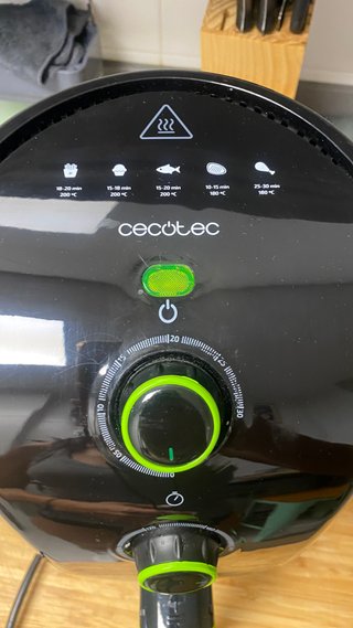 Freidora de aire Cecotec negra